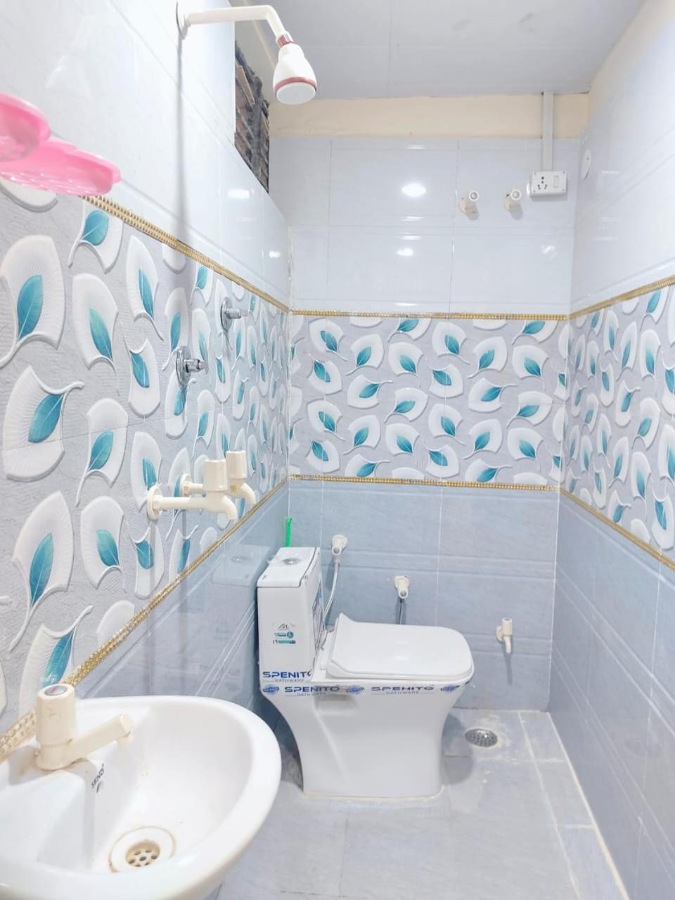 Hotel Crystal Dreams Mathura Dış mekan fotoğraf