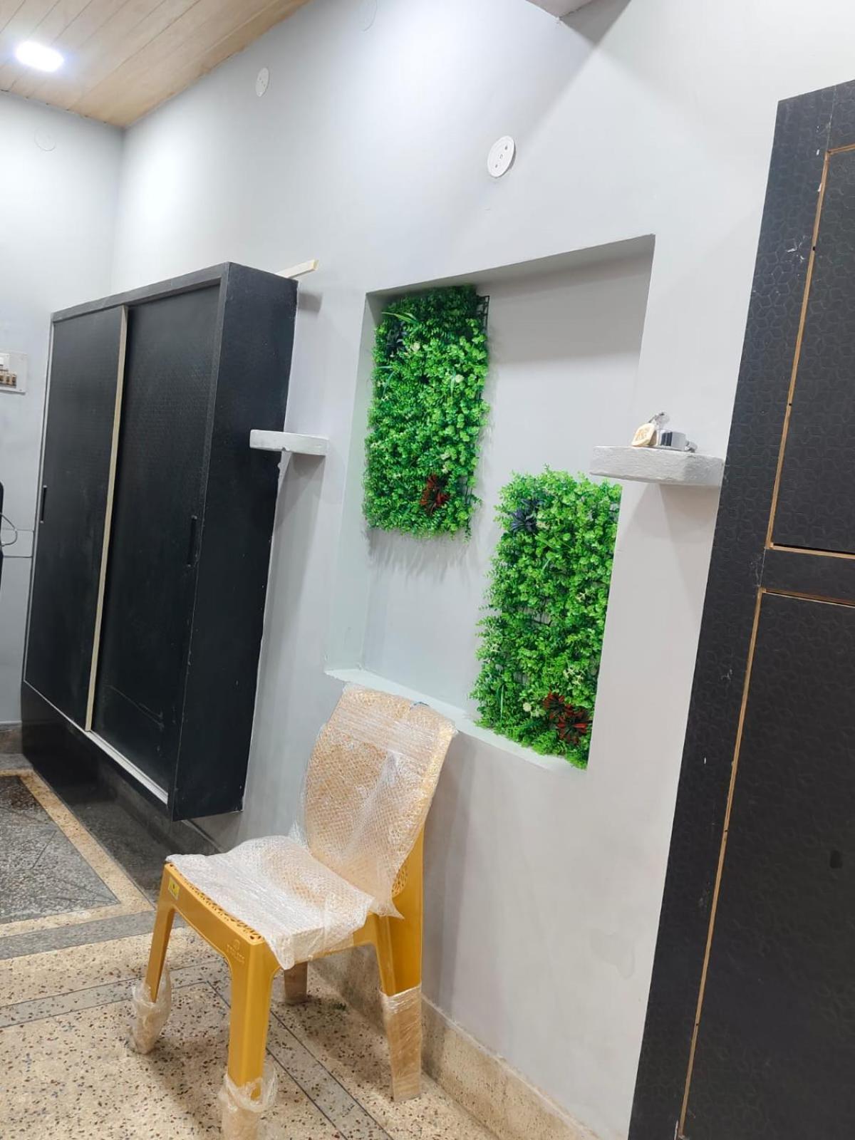 Hotel Crystal Dreams Mathura Dış mekan fotoğraf
