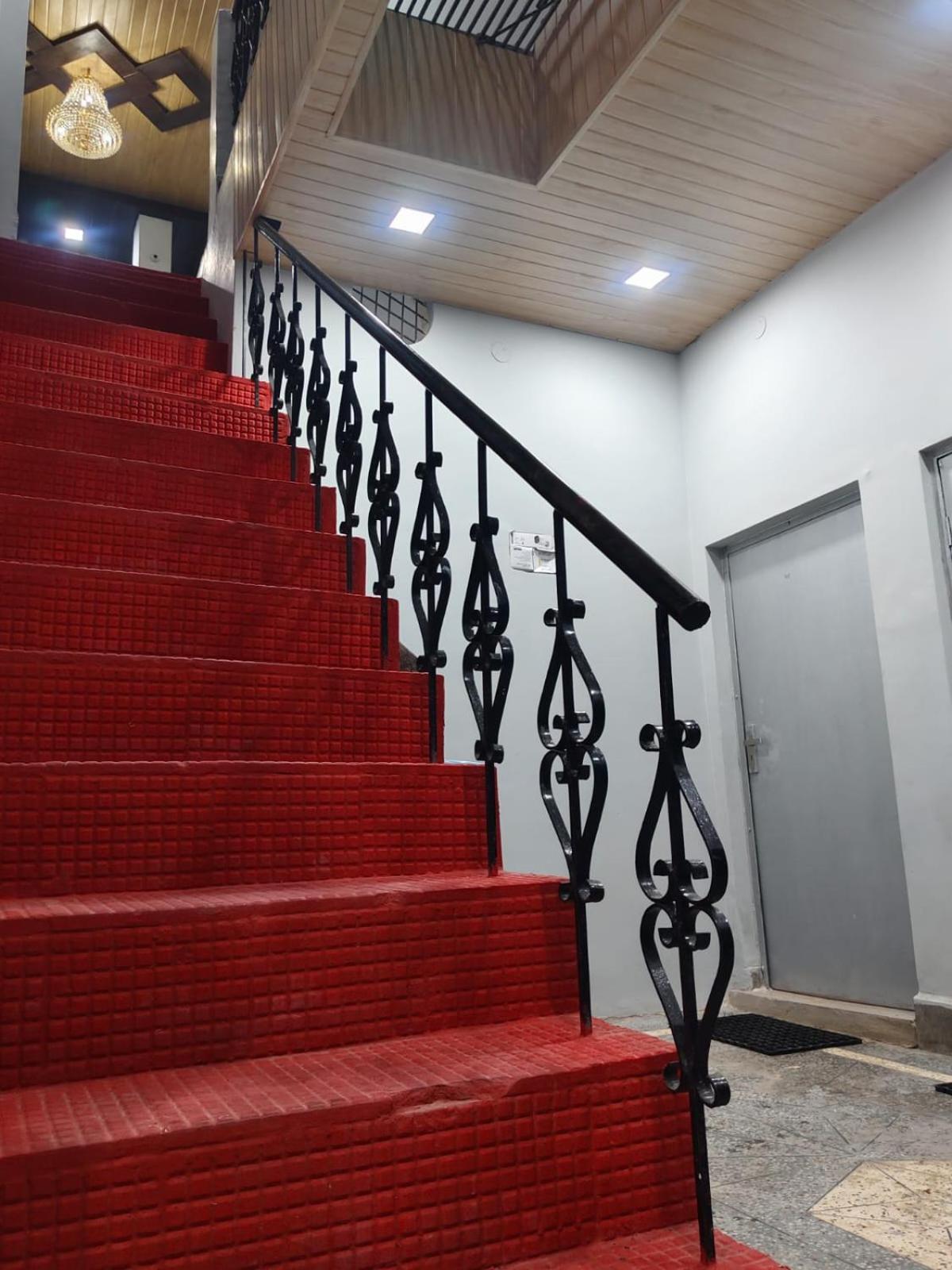 Hotel Crystal Dreams Mathura Dış mekan fotoğraf